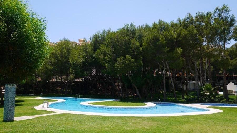 2-Bedroom And Living Room Apartment Near Campoamor Beach 外观 照片