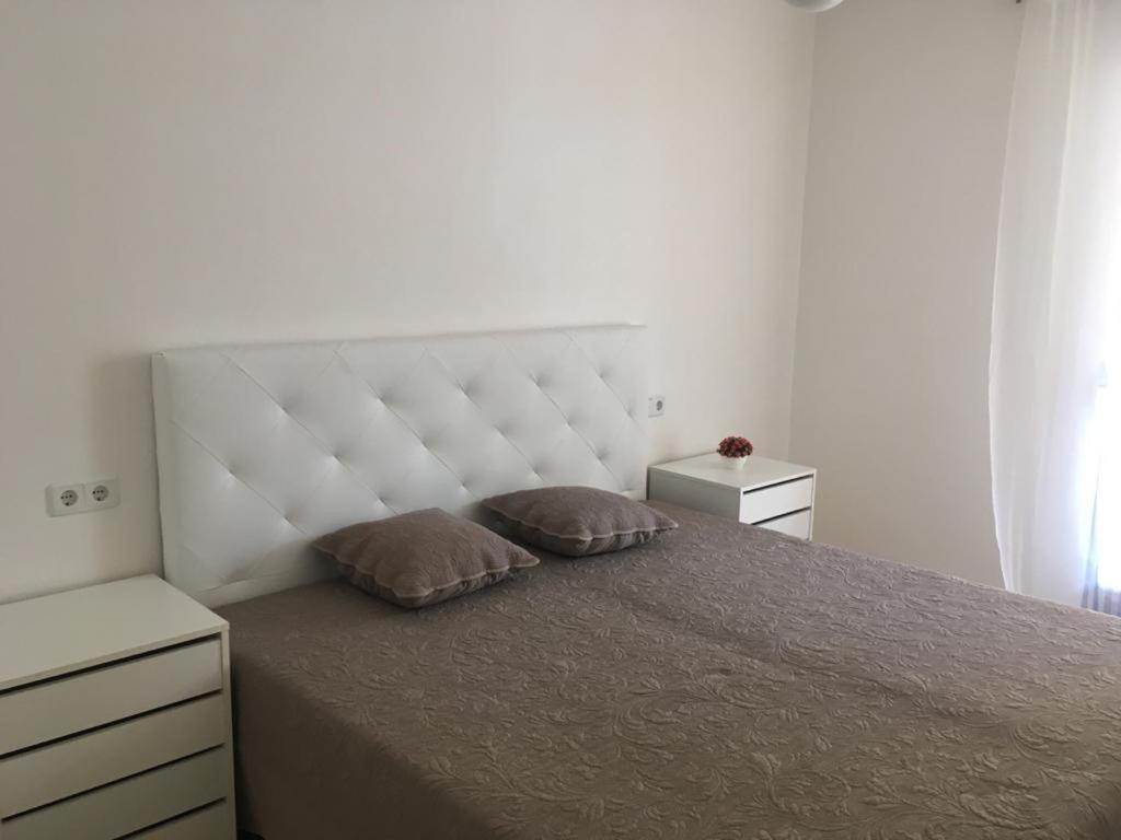 2-Bedroom And Living Room Apartment Near Campoamor Beach 外观 照片